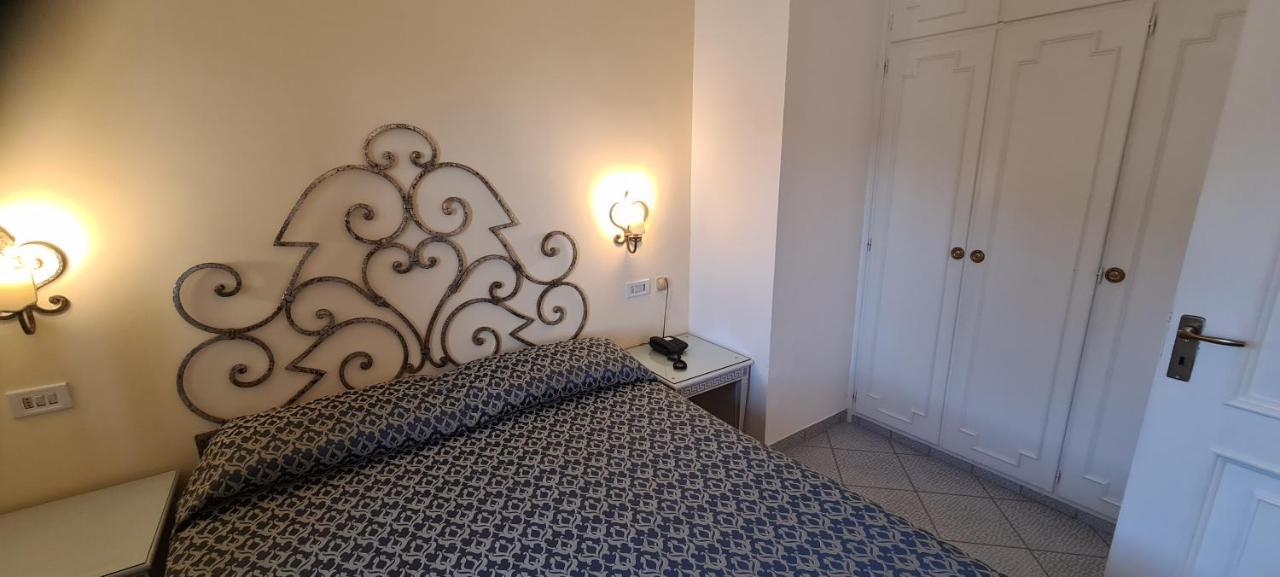 Palatium Mari Hotel 3*