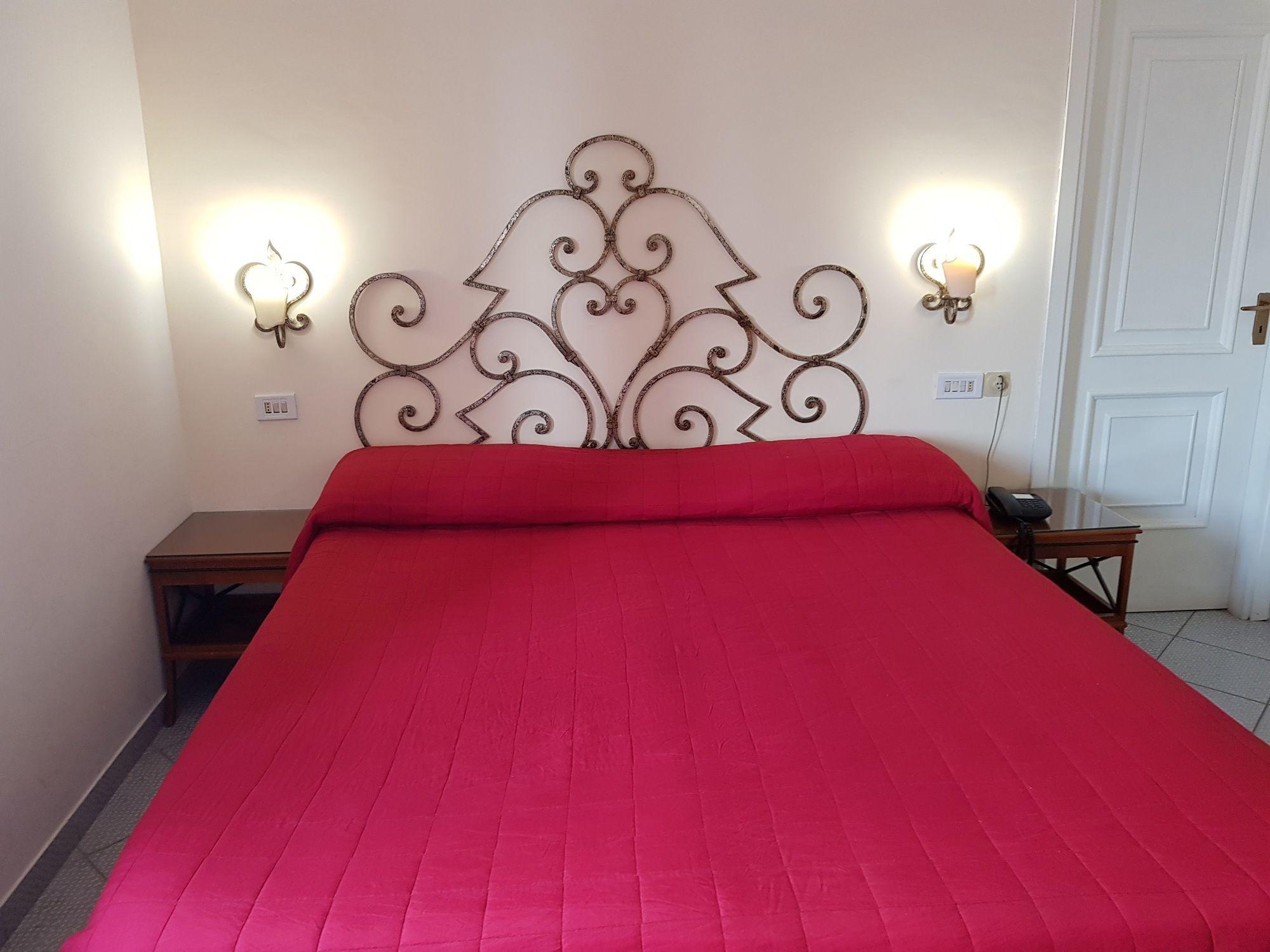 Palatium Mari Hotel